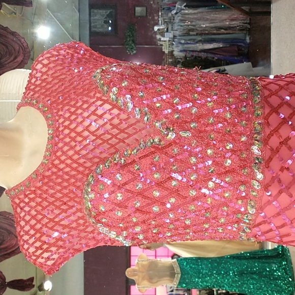 Prom dress - Picture 3 of 6